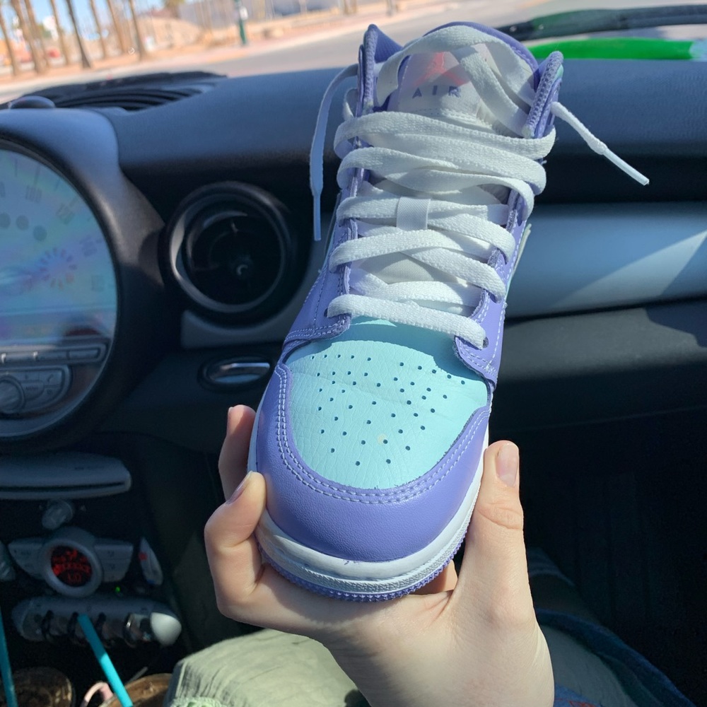 Some Mids I Wore Them Twice They’re In Pretty Min… - image 2